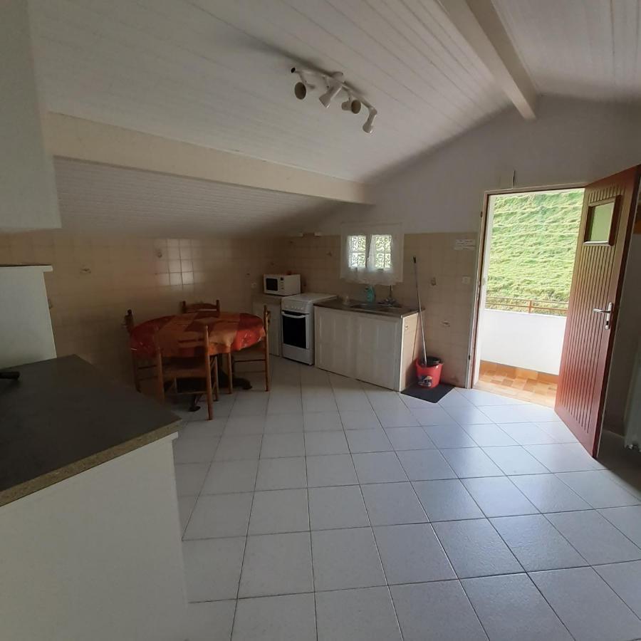 Ur Ondoan - Appartement Saint Pee Sur Nivelle Екстериор снимка